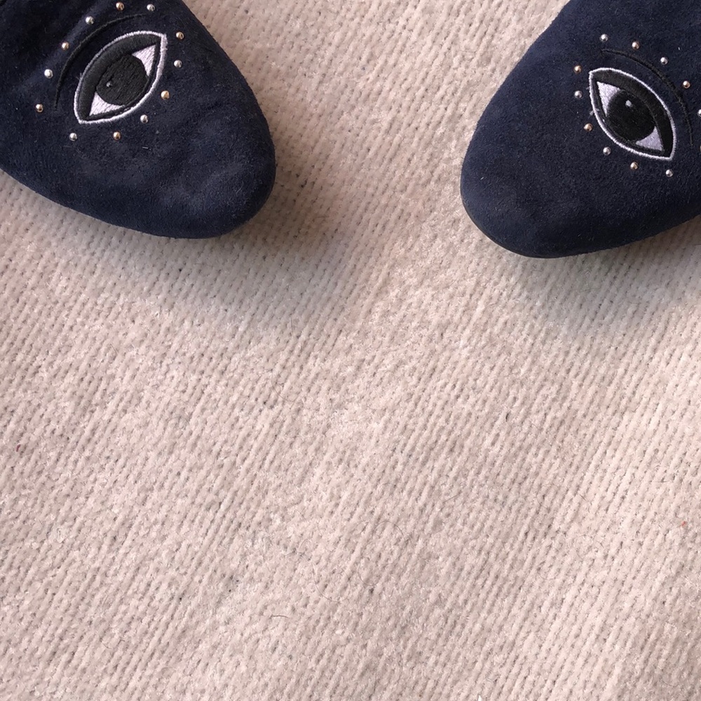 C wonder eye flats